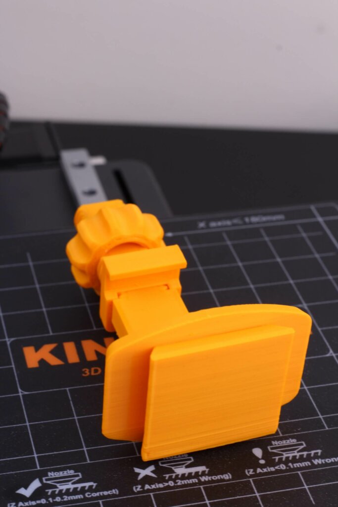 Phone-Holder-printed-on-the-KP3S-4