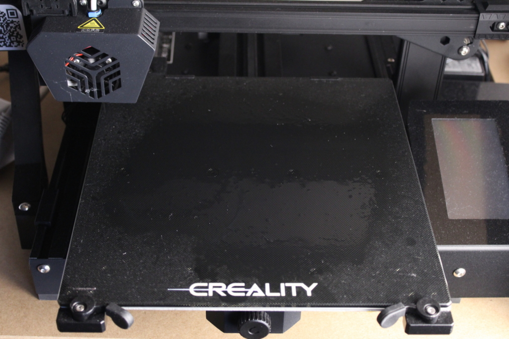 Cleaning the print surface | 3D Printer Maintenance Tips: Service Checklist