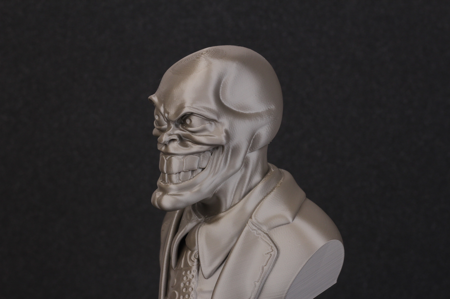 The-Mask-Bust-2