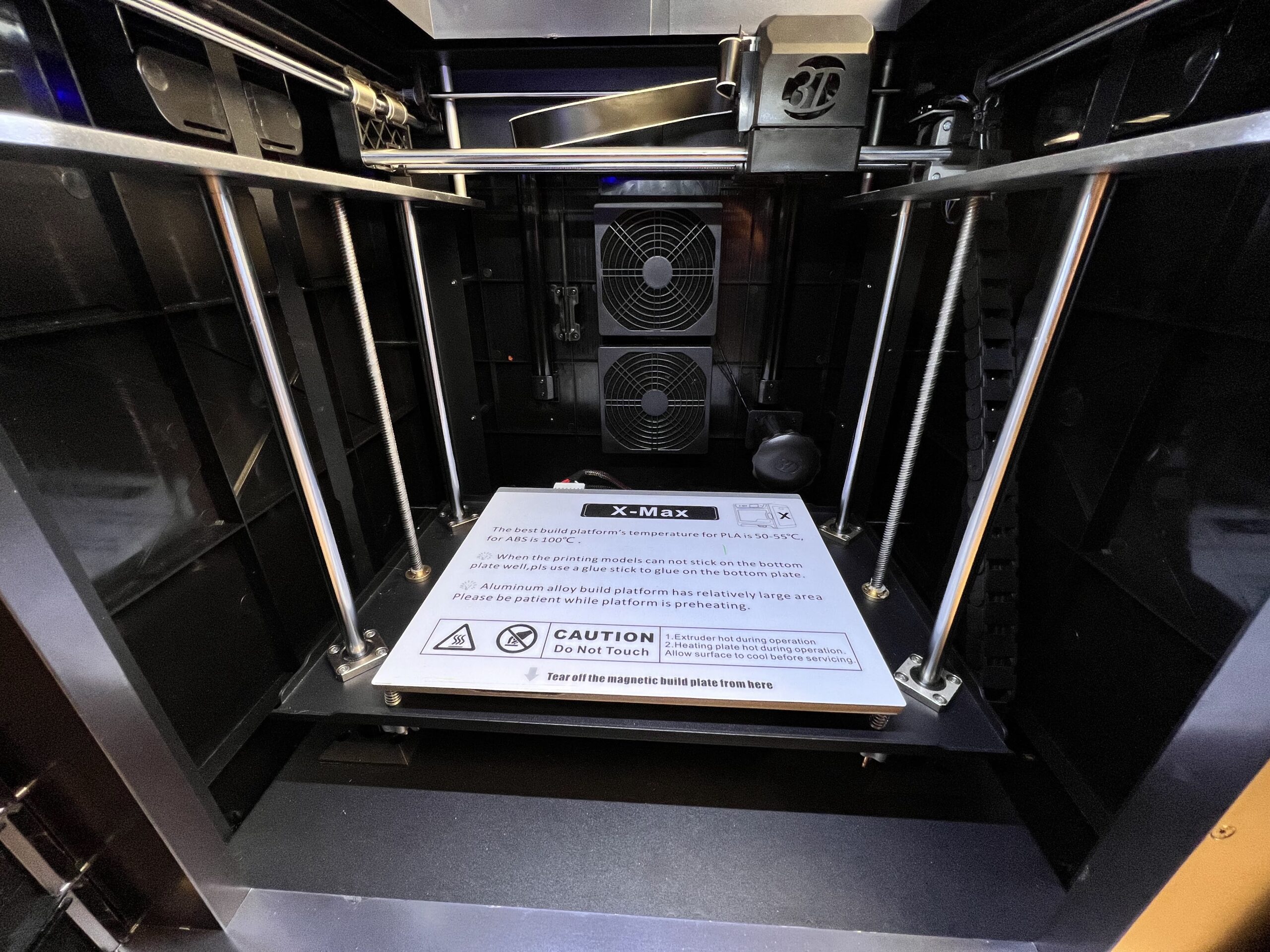 QIDI X MAX print surface scaled | QIDI X-MAX Review: Enclosed High-Temperature 3D Printer