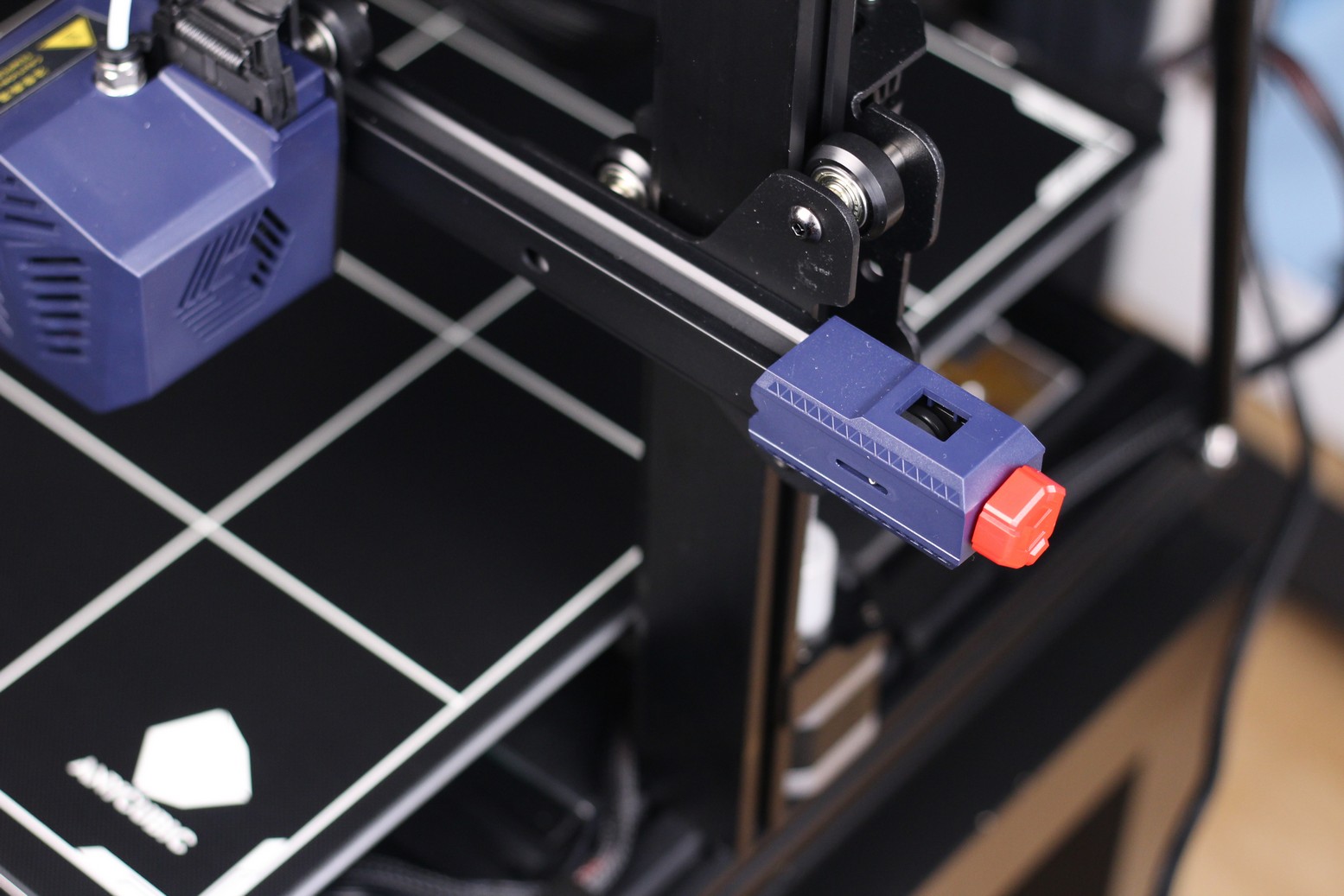 Anycubic Kobra Max Belt adjustment knobs 2 | Anycubic Kobra Max Review: Big Printer For People with Big Dreams