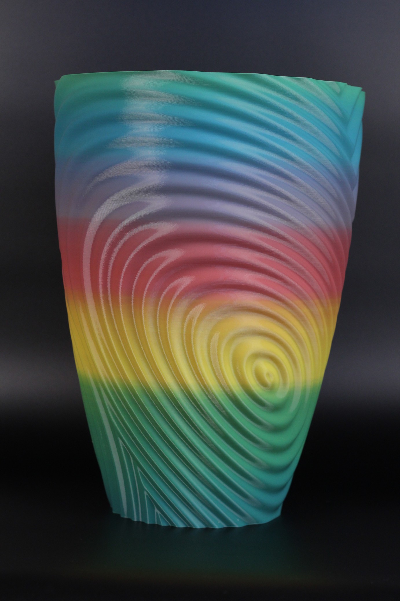 Twisted Ripple Vase printed on Anycubic Kobra Max 1 | Anycubic Kobra Max Review: Big Printer For People with Big Dreams