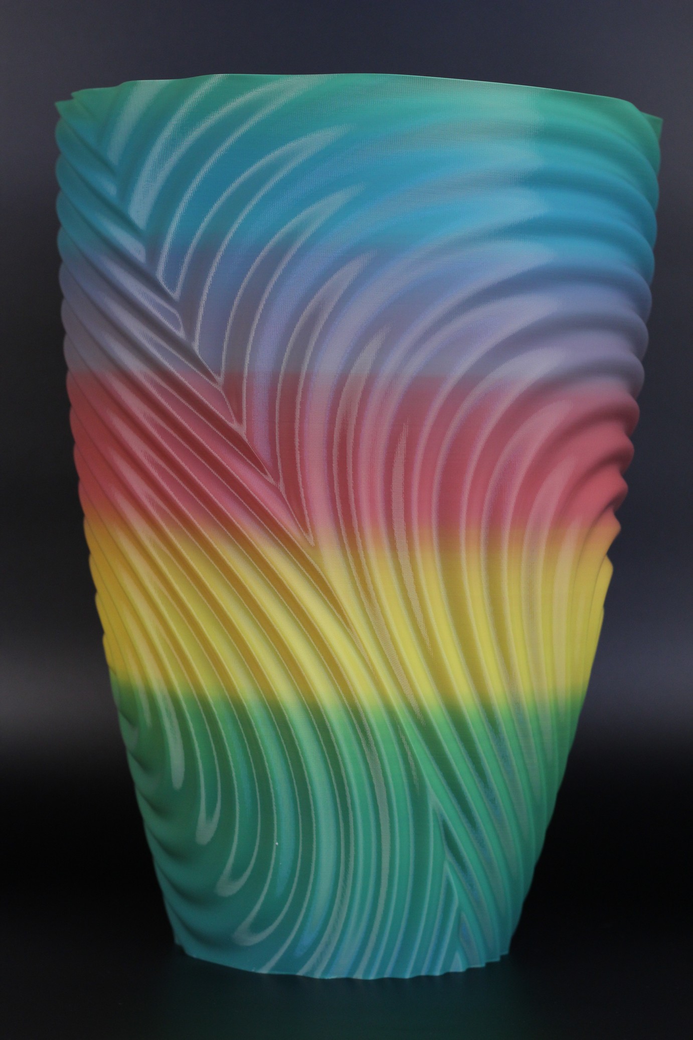 Twisted Ripple Vase printed on Anycubic Kobra Max 6 | Anycubic Kobra Max Review: Big Printer For People with Big Dreams