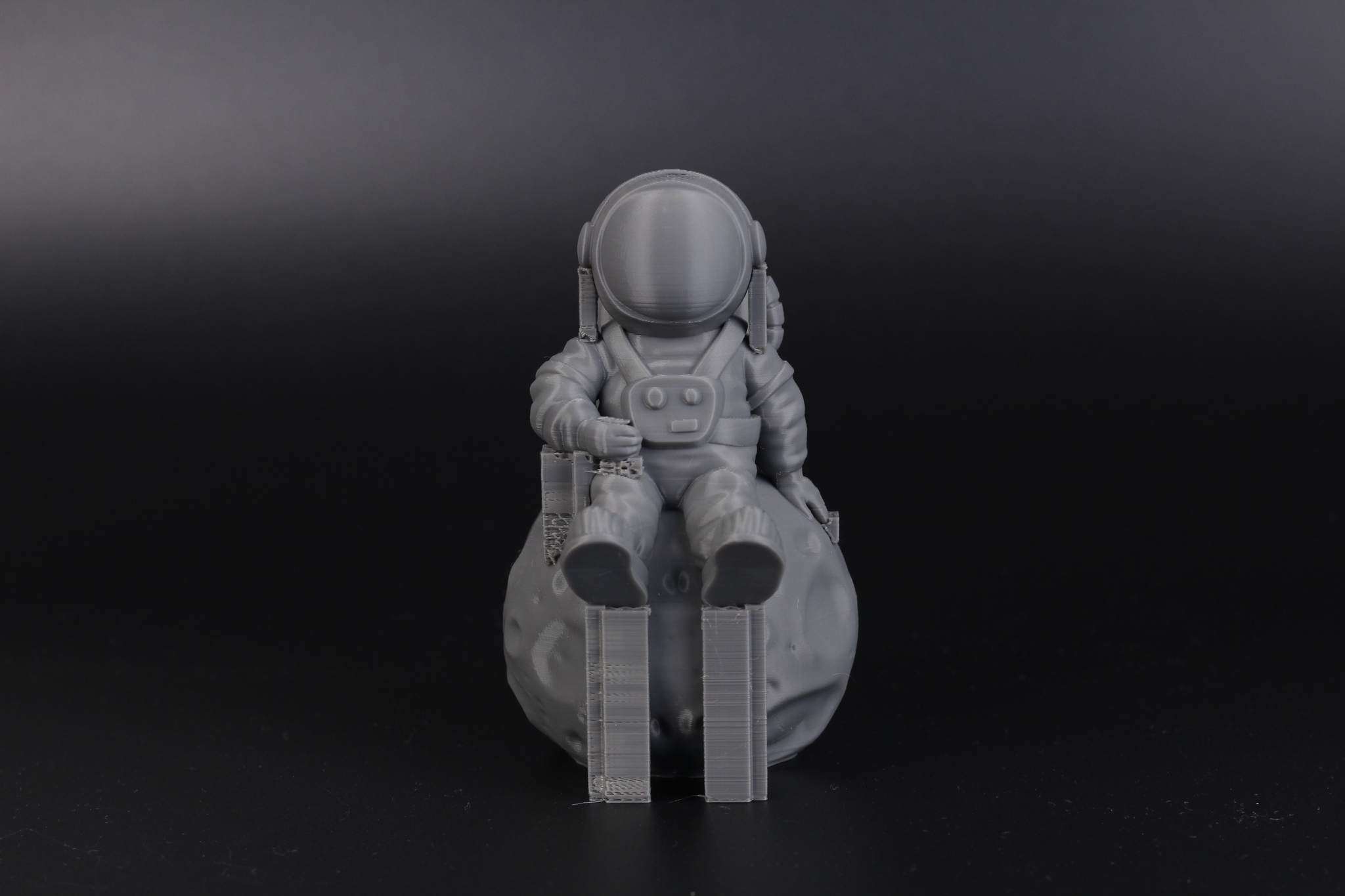 Sermoon V1 Pro Review Astronaut on the moon5 | Creality Sermoon V1 Pro Review: Can it deliver on its promises?