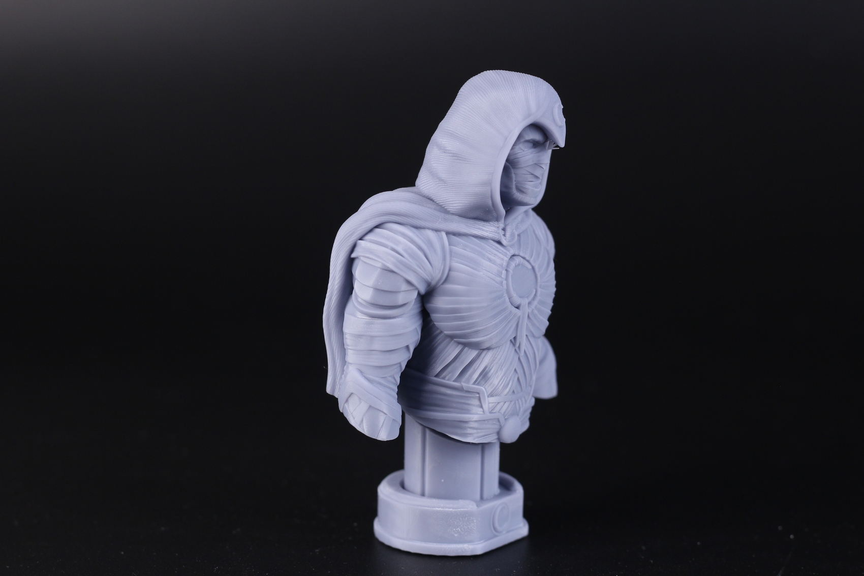Moon Knight Bust Anycubic Photon M3 Review2 | Anycubic Photon M3 Review: Bridging the gap