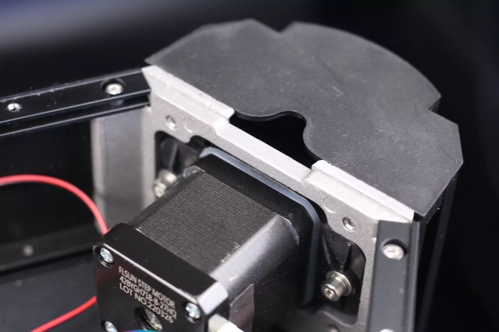 Silicone washer on FLSUN V400 stepper motor | FLSUN V400 Review: Delta + Klipper = Speed?