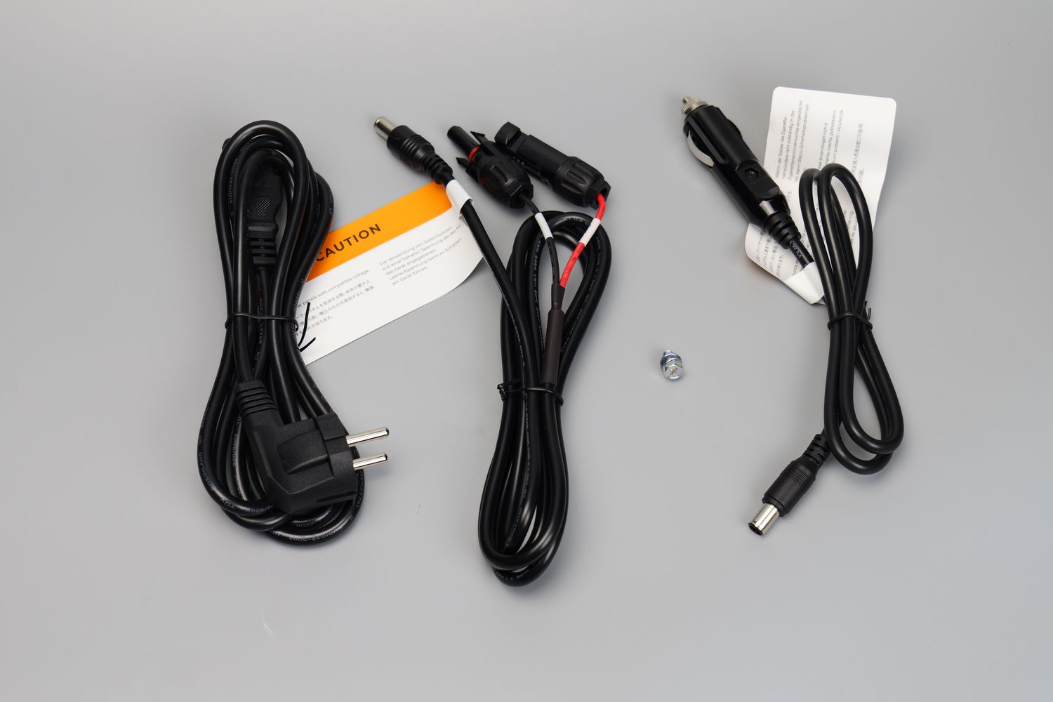 BLUETTI AC180 wires | BLUETTI AC180 Portable Power Station Review