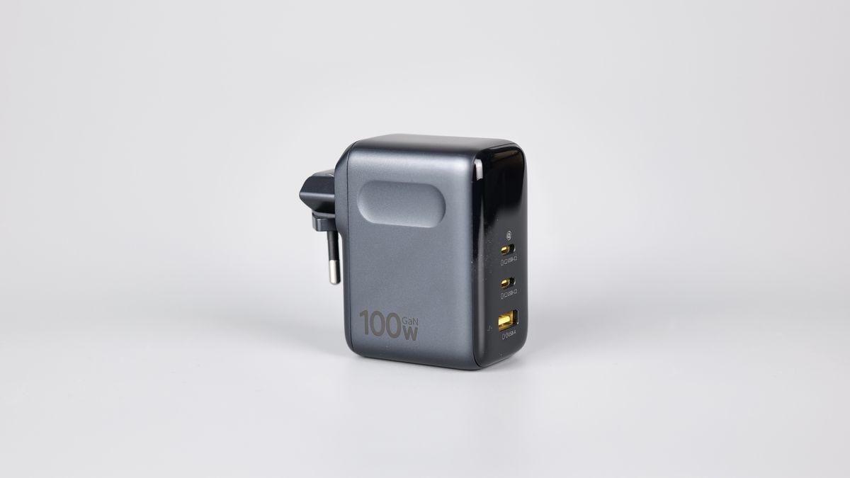 BASEUS PicoGO AE21 100W Charger GaN4 | Baseus Charging Solutions: Hands-on Review BASEUS PicoGO AE21 100W Charger GaN4 | Baseus Charging Solutions: Hands-on Review